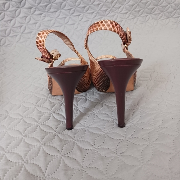 Stuart Weitzman multi color embossed leather heels sandals - Picture 2 of 9